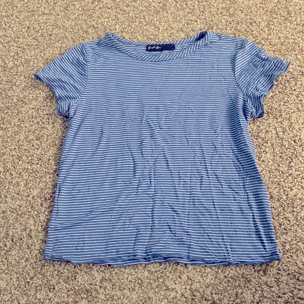Selling this Brit & Bri fitted Tee, size M
